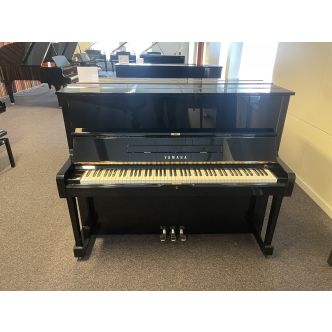 Yamaha U1H (1977)