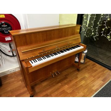 Petrof 115/VII (1996)