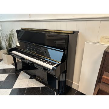 Yamaha U1 (1994)