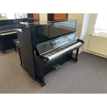 Yamaha U3H (1980)