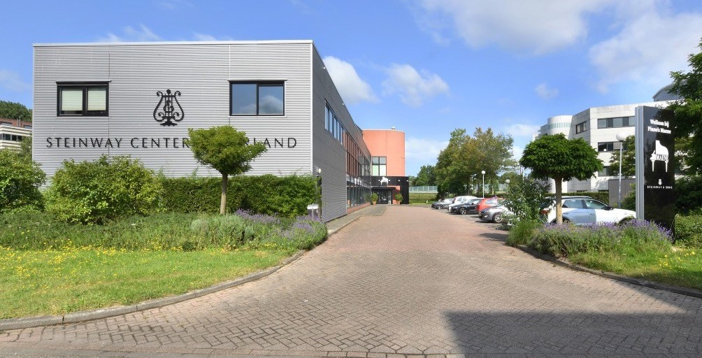 PIano's Maene Alkmaar gebouw 2