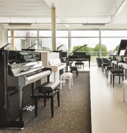 Occasion piano of vleugel kopen met 10 jaar Piano's Maene garantie