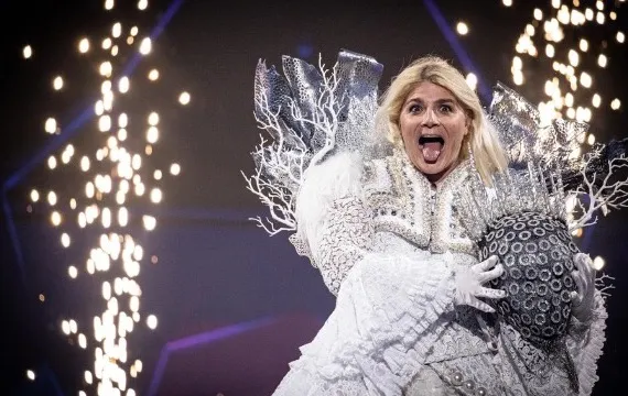 Sandra Kim in The Masked Singer