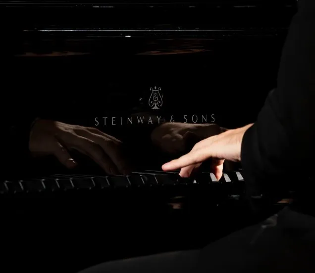 Steinway & Sons Ultra Black