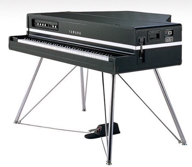 De Yamaha CP80 Elektro-akoestische vleugelpiano
