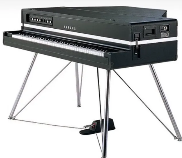 Le Yamaha CP80 piano à queue éléctro-acoustique