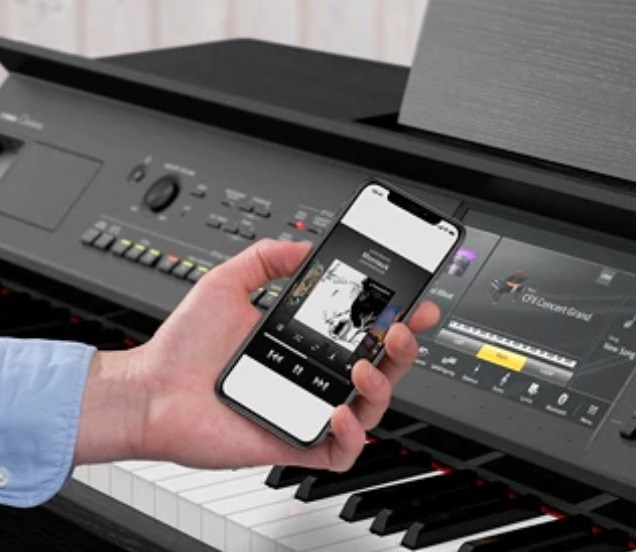 Technologies avancées et connectivité dans le Yamaha CVP-809