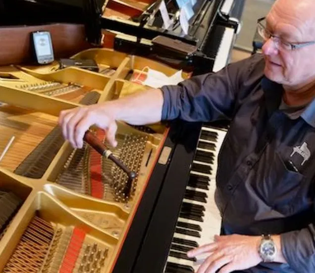 Piano stemmen met een stemsleutel