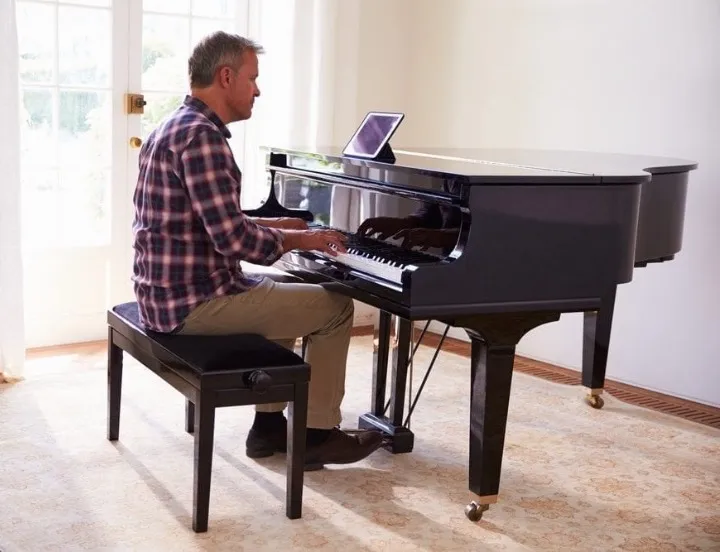 Piano leren spelen volwassenen