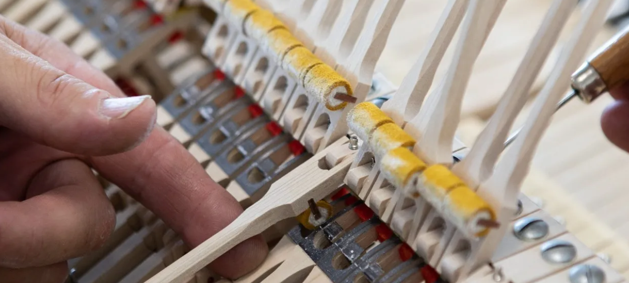 Piano onderhoud stemmen en service